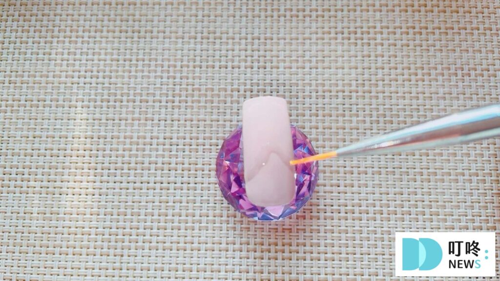 鏡面粉美甲造型教學:鏡面粉怎麼用?鏡面粉順序及鏡面粉專用膠推薦 鏡面粉美甲造型教學7