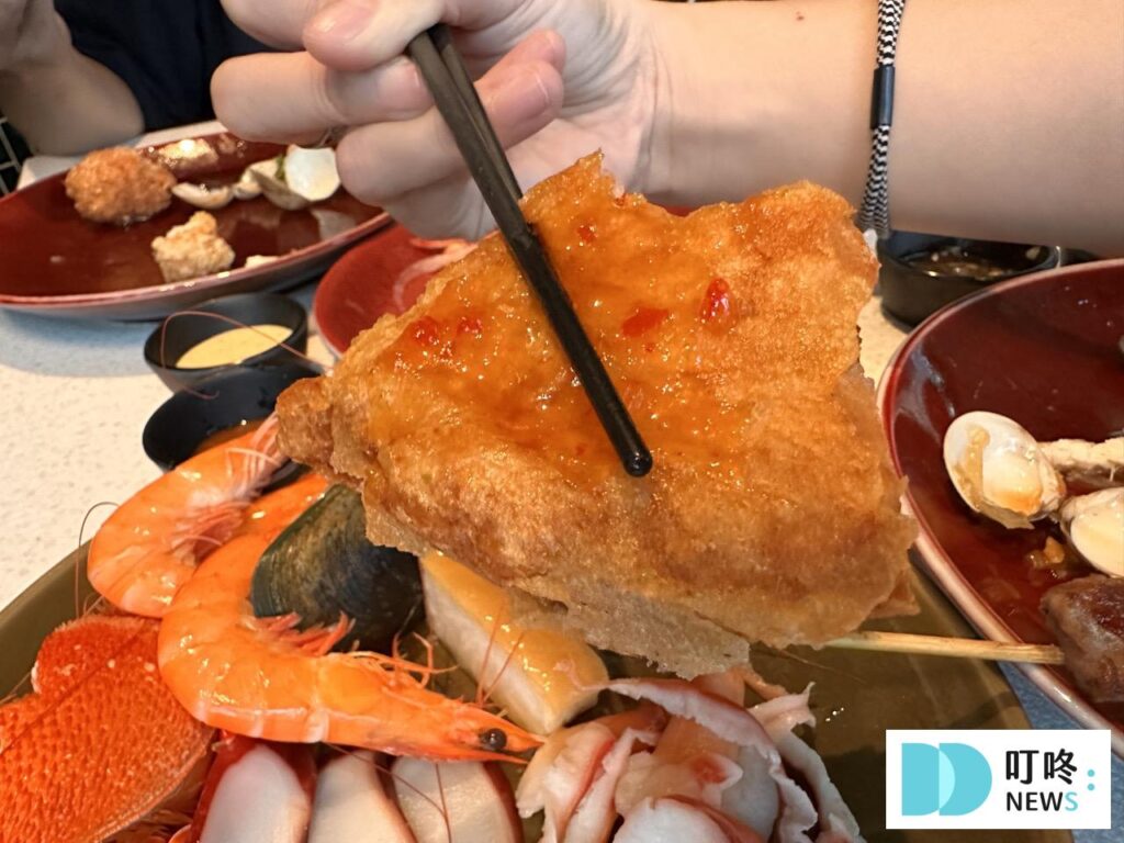 【泰市場海鮮自助餐廳】台北吃到飽美食推薦! 泰市場-月亮蝦餅