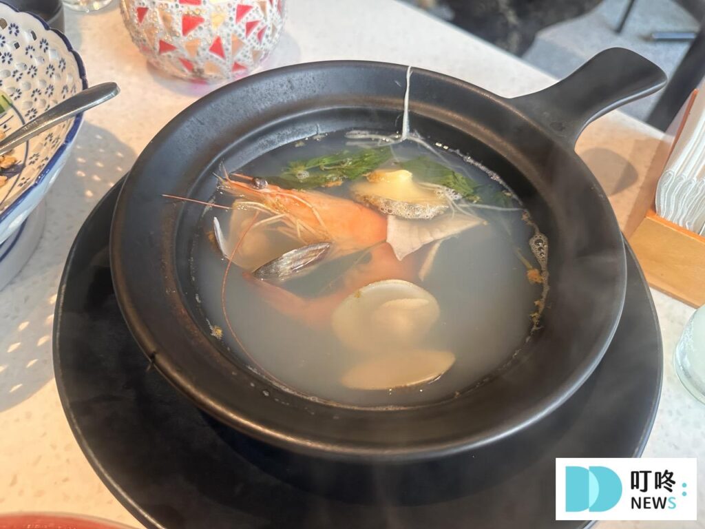 【泰市場海鮮自助餐廳】台北吃到飽美食推薦! 泰市場-湯