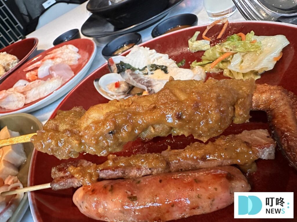 【泰市場海鮮自助餐廳】台北吃到飽美食推薦! 泰市場-雞肉沙嗲