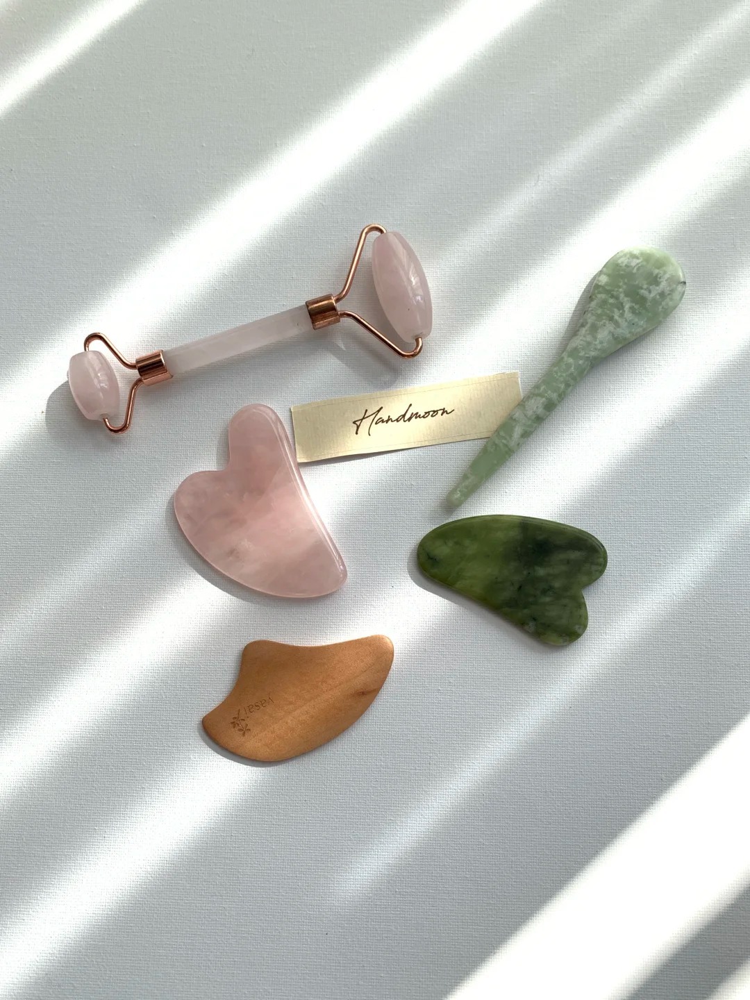 刮痧板推薦｜材質怎麼挑？哪裡買優惠多？ptt、dcard最好用10款刮痧板