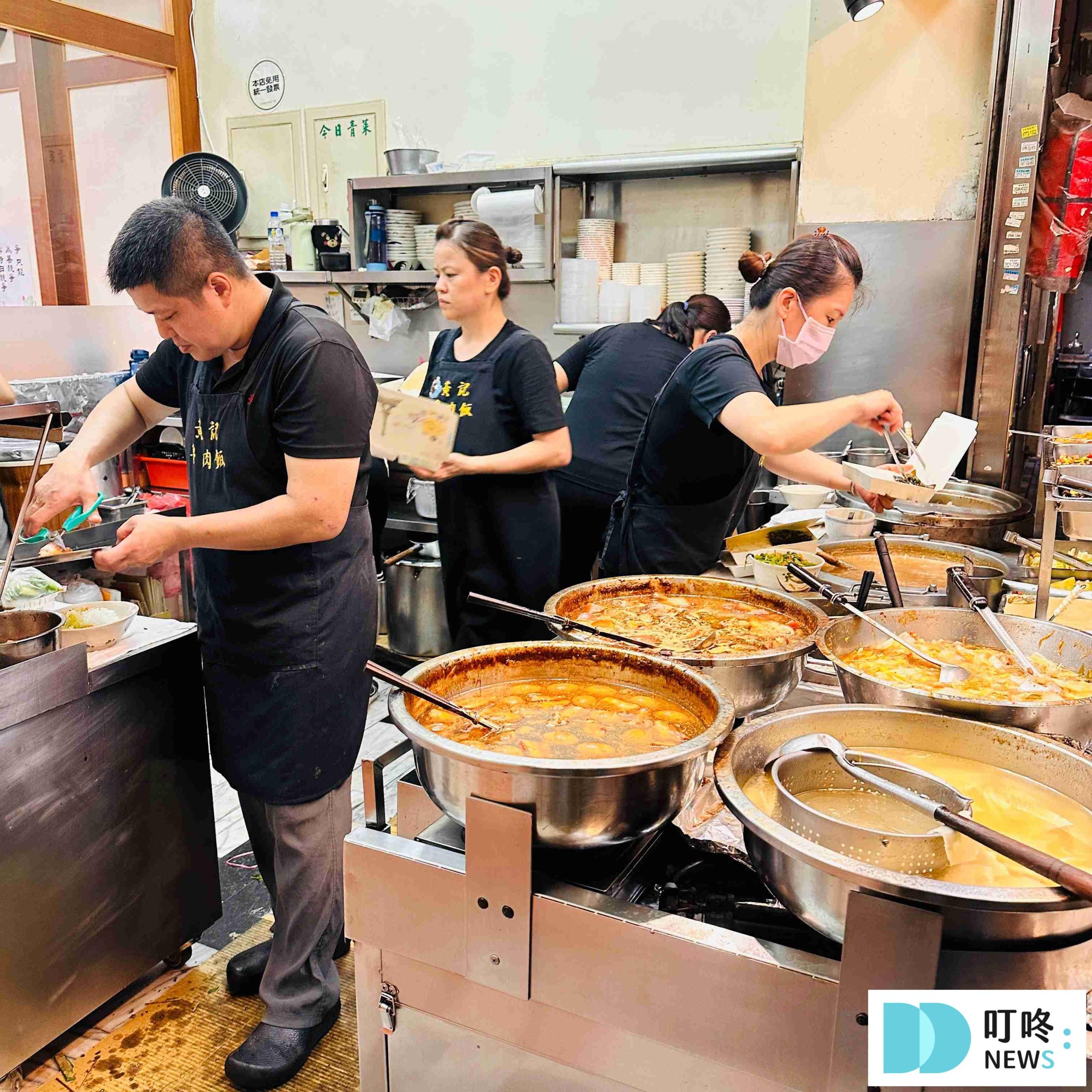 黃記滷肉飯_廚房