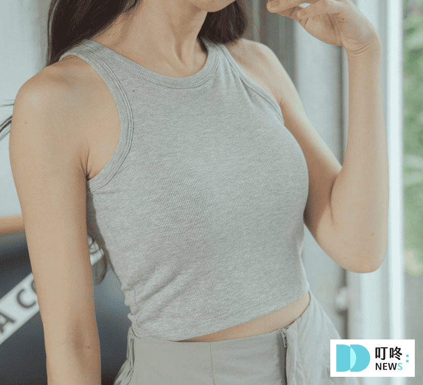 QUEENSHOP｜圓領合身坑條削肩Bra top 0
