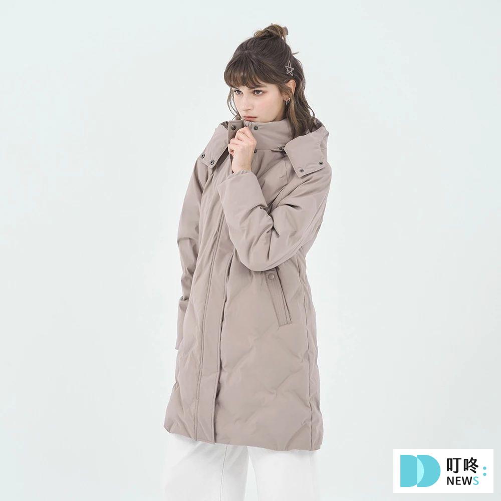 9. 【歐膩最愛長版大衣】GIORDANO 女裝長版羽絨連帽外套 $6,990