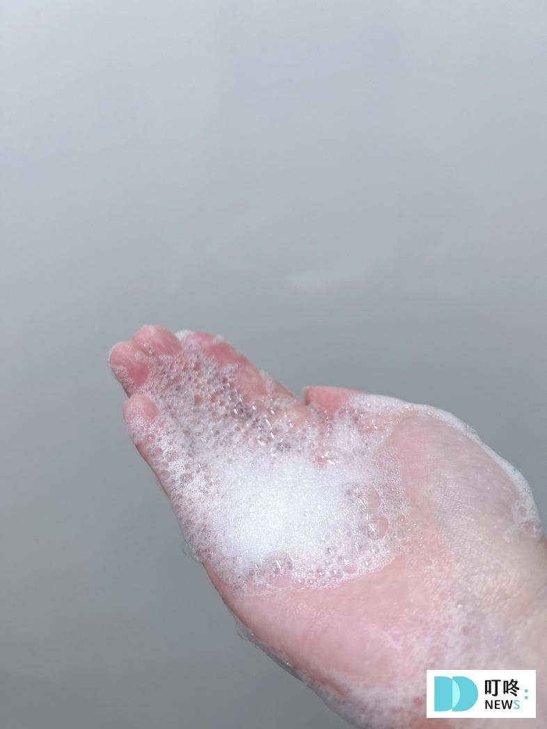 呂強韌蘊髮洗髮精PTT、Dcard推薦!細軟髮開箱真實心得! 呂強韌蘊髮洗髮精 | 心得分享-質地