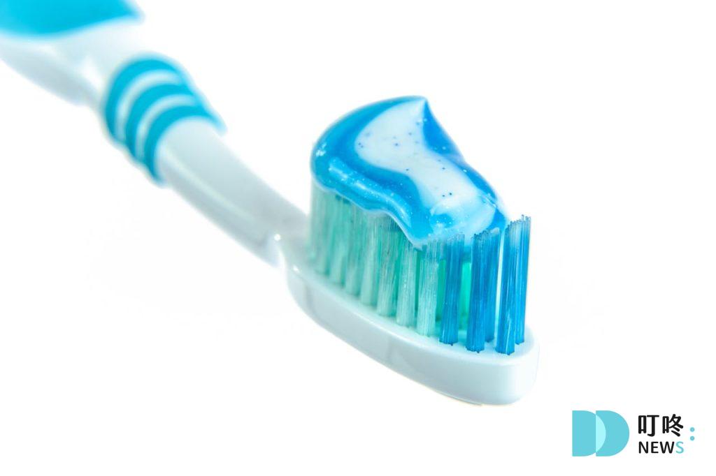 牙膏推薦評比:網友實證有效!10款抗敏感、護齦、美白牙膏排行榜 叮咚News|分享新奇與樂趣